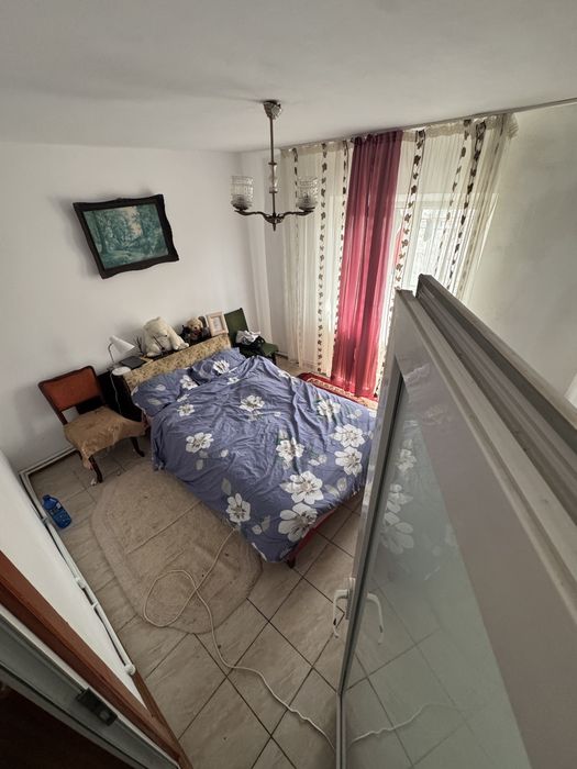 Vand apartament 4 camere decomandat !