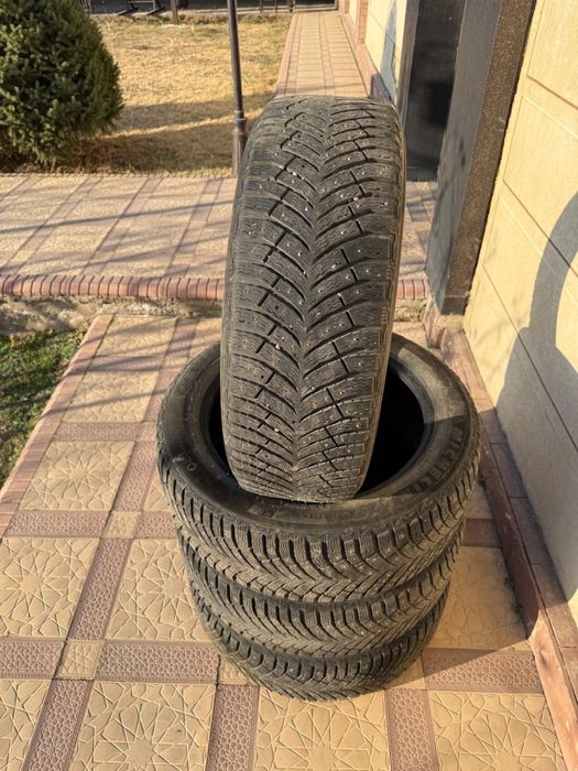 Зимние шины 235/55/20