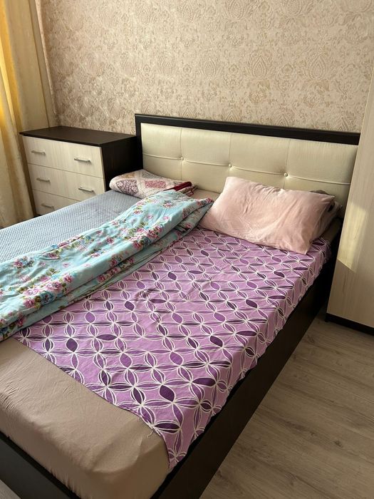 Продам спальный гарнитур