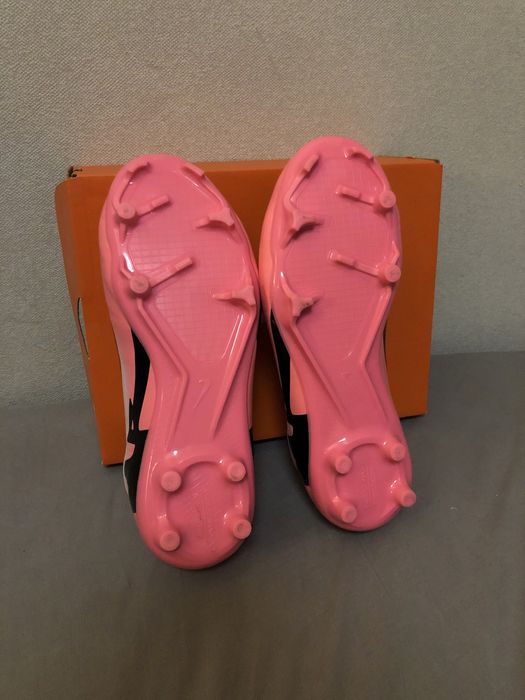 футболни бутонки