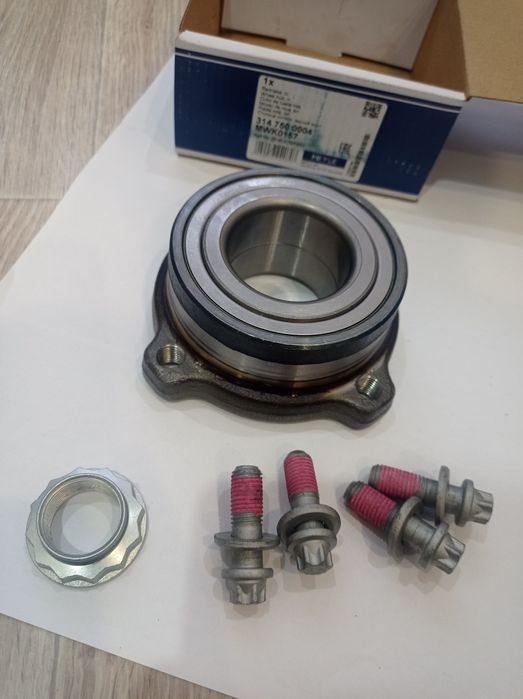 Ступичный подшипник задний BMW X5 E70