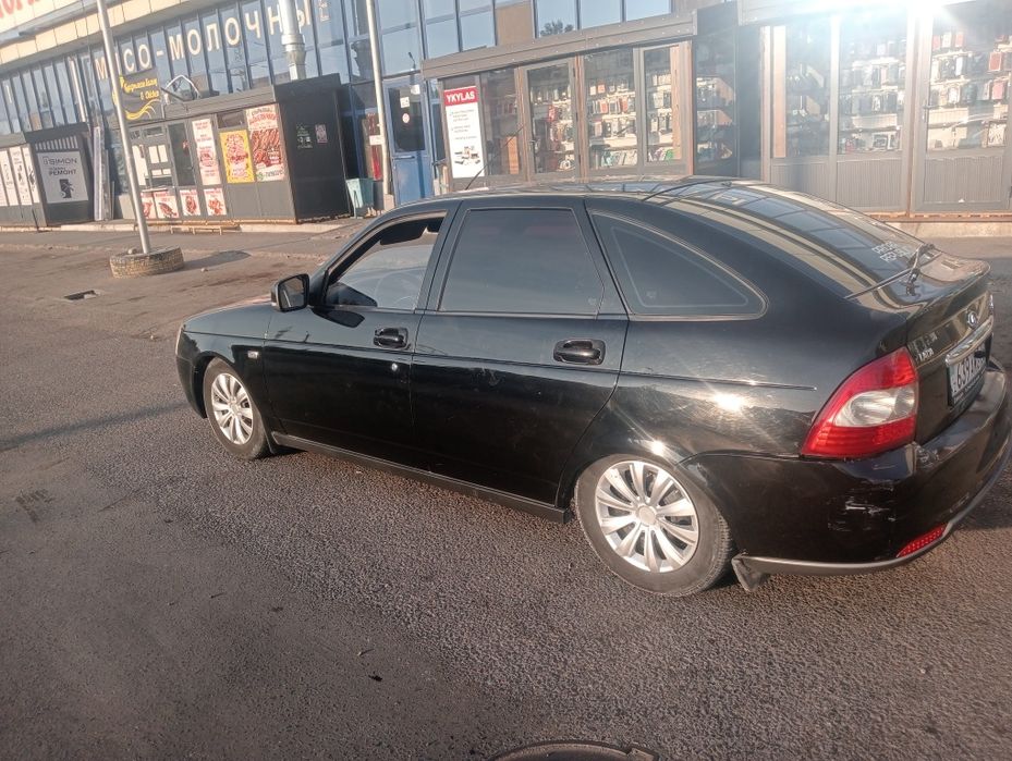 Приора хэтчбек люкс