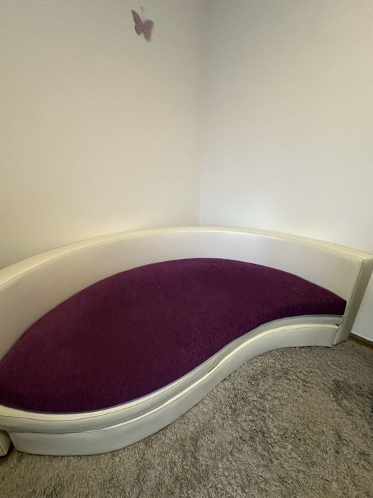 Canapea ovală extensibila