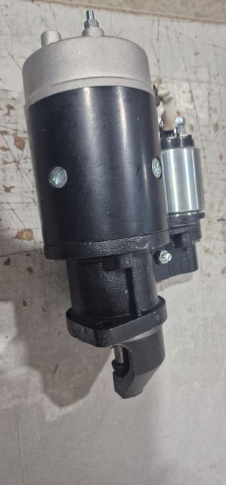 Electromotor tractor fiat 211 215  cu 2 prinderi 9 dinti preț 1290 lei