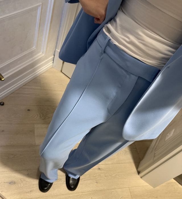 Продам костюм Zara