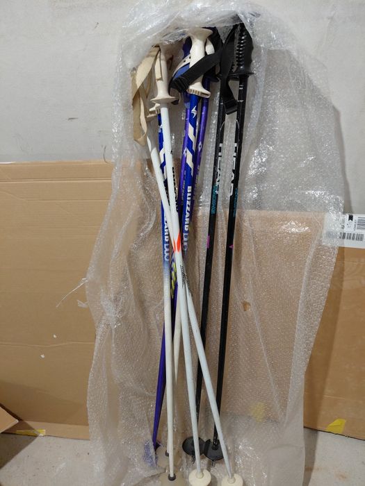 1️⃣ Kastle – с автомати + щеки
Цена: 240 лв
Продавам пистови ски Kastl