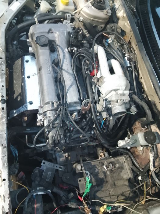 Продам машину Мазда s323