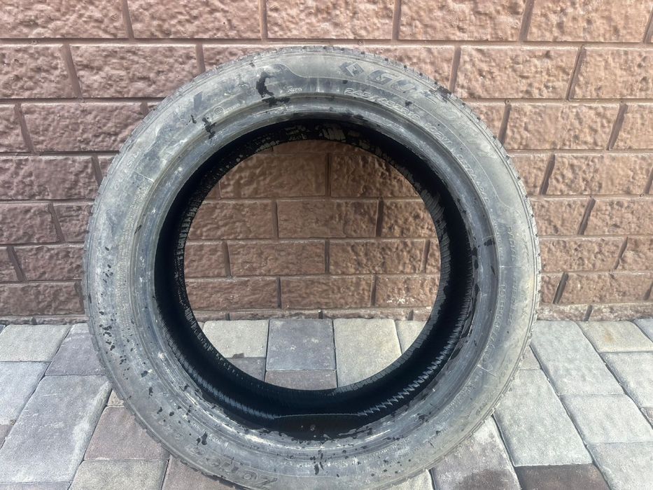 Шина летняя 245/45/ R19