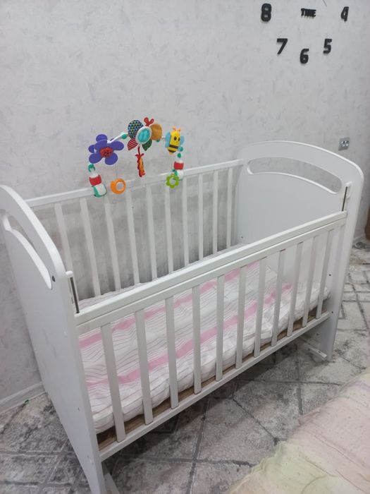 Продам детскую кроватку