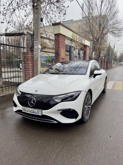 Mercedes eqe 350+  Srochno