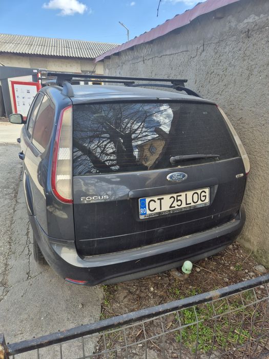Vând ford focus  defect