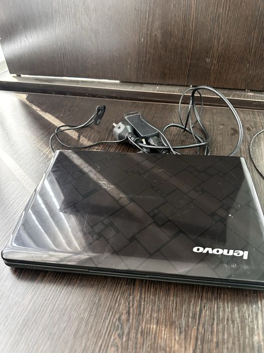 Lenovo ideaPad S205 нетбук.