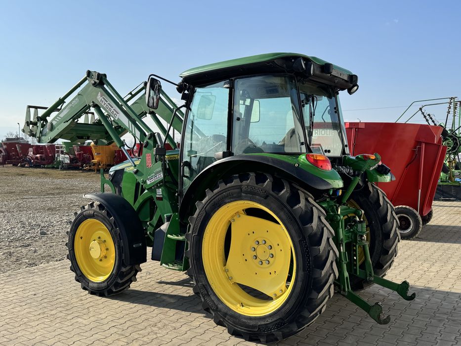 Tractor John Deere 5085M cu  incărcător frontal