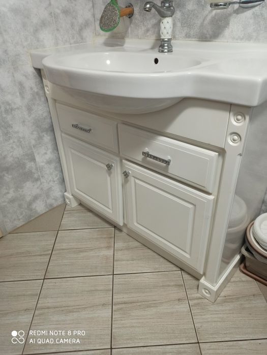 Тумба с раковиной на 100