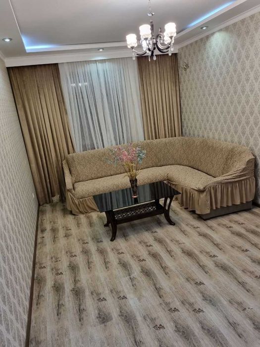 Продаю диван уголок