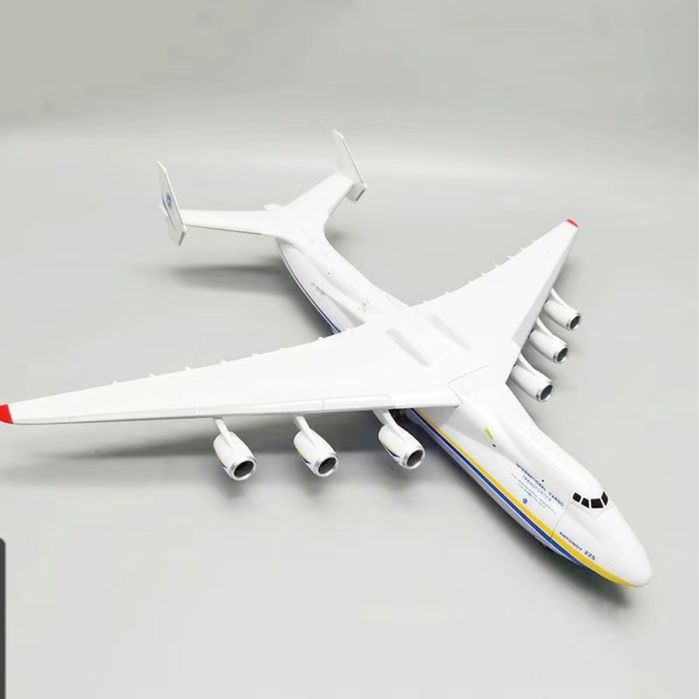 Модель самолёта Ан-225 Мрия, масштаб 1/200, 42 см