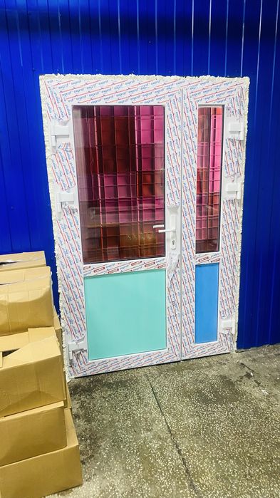 Дверь двери пластиковые