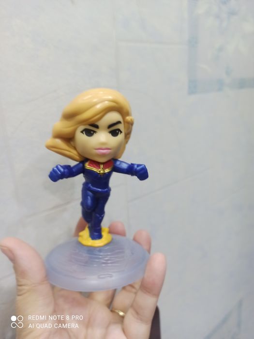 Фигурки Марвелл из Макдональдса.