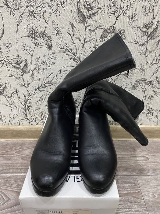 Продам сапоги женские