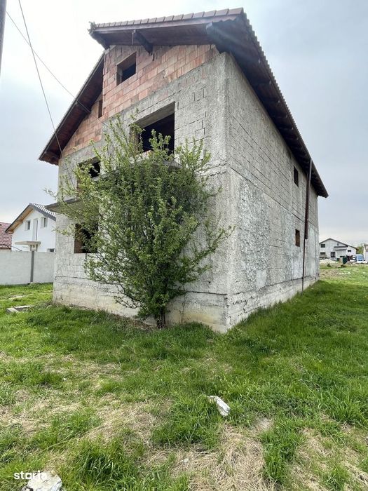 Casa la rosu de vanzare Daia Sibiu