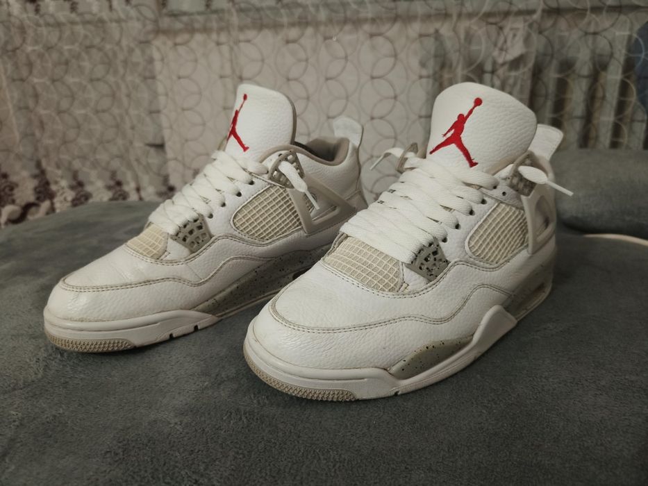 Nike Air Jordan 4 retro. White oreo