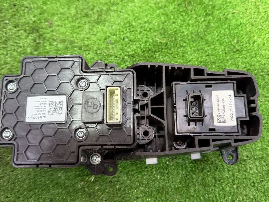 MODUL SCAUNE SI SCHIMB VITEZE FRANA DE MANA HYUNDAI KONA ELECTRIC 2022 2021-2023 COD OEM 467W0K4XXX 467W0K4900 467W0-K4900 93766K4500 93766-K4500 2259