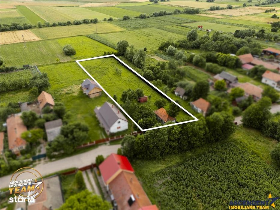 Refugiu autentic in Marcusa, 2.619 mp +casa traditionala, 24 ml Fs, ut