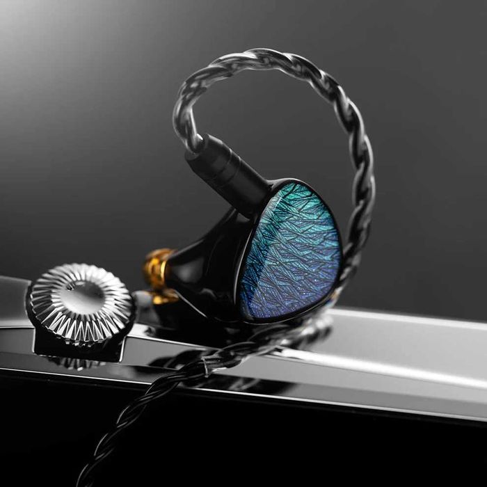 Celest Wyvern Black Remaster с 2 микрофонами (IEM для игр и музыки)