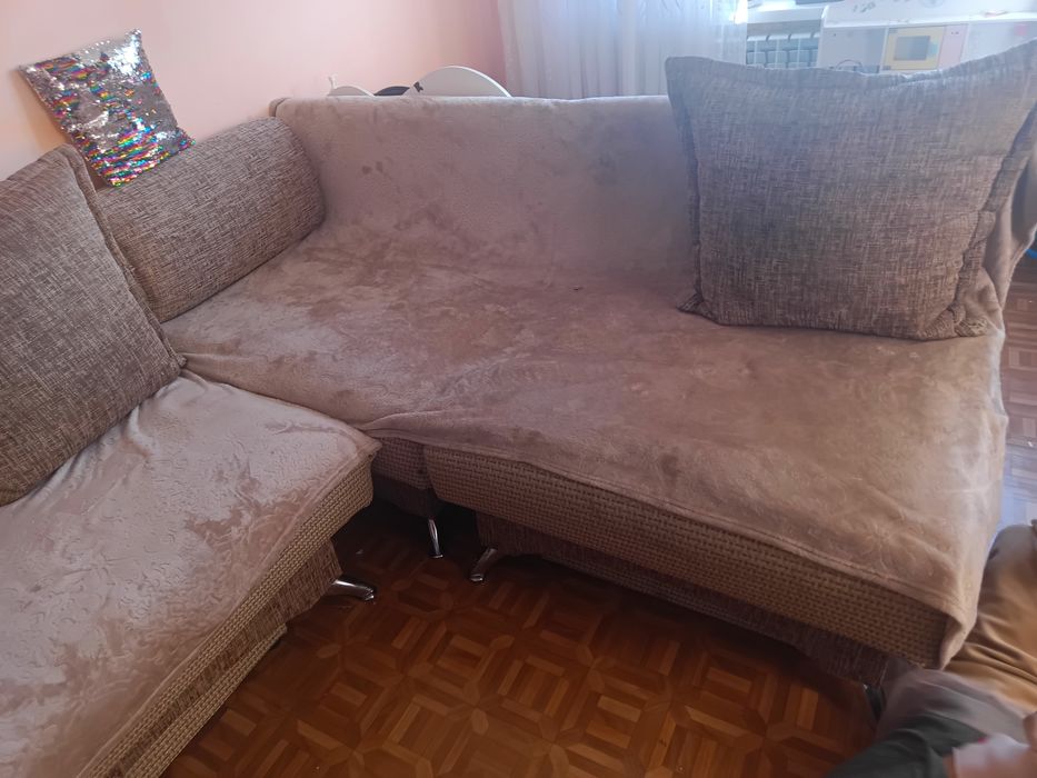 Продам диван два кресла