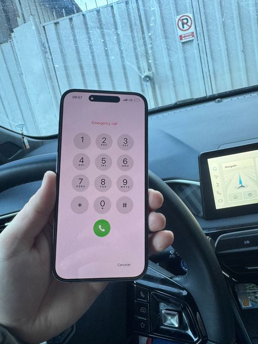 Vand iphone 14 pro max impecabil pentru piese