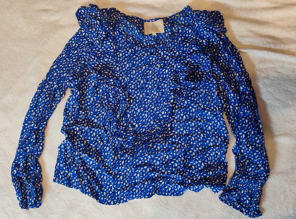 Lollys Laundry Copenhagen – Синя блуза с волани и принт