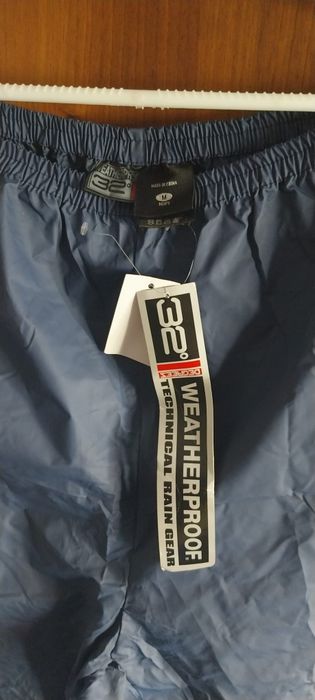 Pantalon cauciucat mărime M