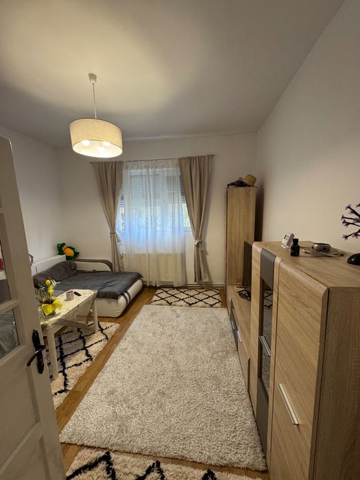 Casă de închiriat în Cerghid, județul Mureș, pentru o familie care caută liniște cu acces rapid spre Tg. Mureș
