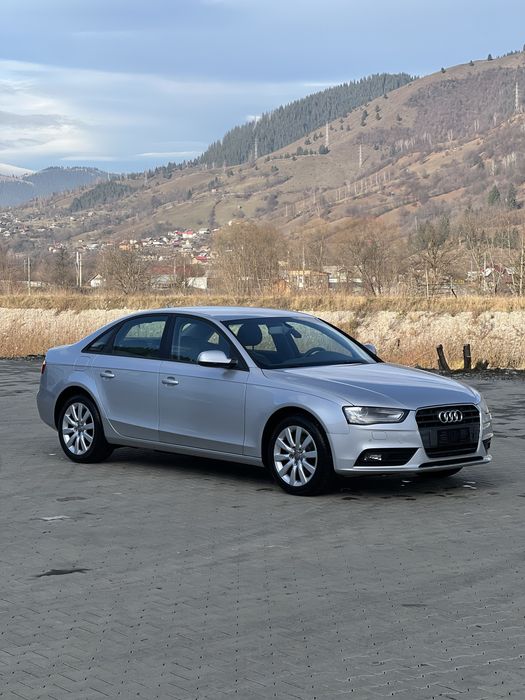 Vând Audi A4 B8 Facelift