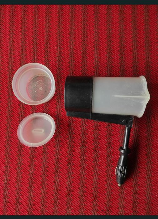 Aparat de cafea direct la bricheta masinii