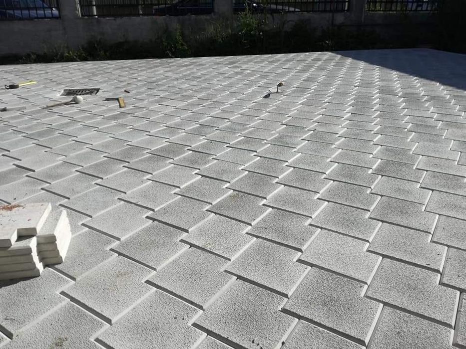 Fabrica Pavaje și pavele pentru zone rezidentiale model 40x40 Montaj