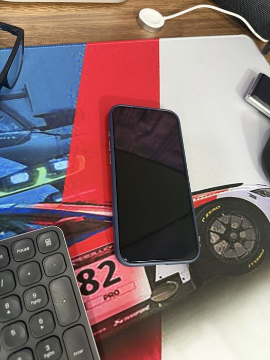 Iphone 17 pro max как новый продаётся