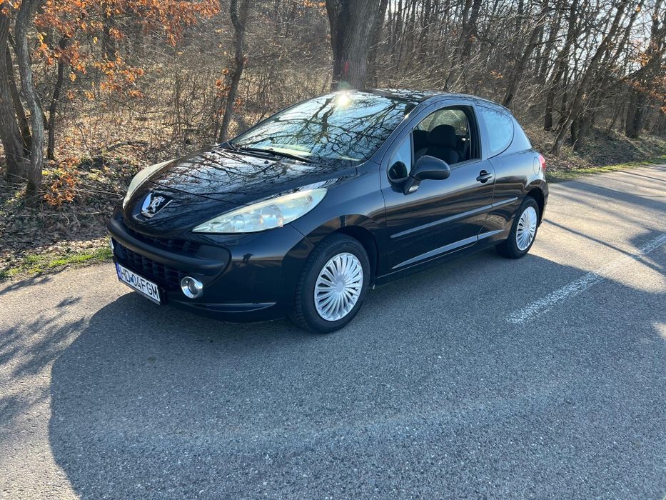Vând Peugeot 207