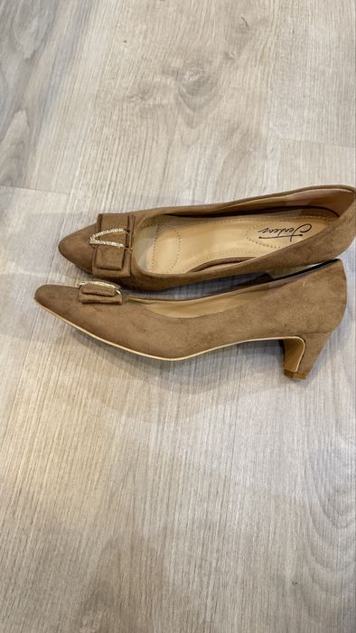 Велурени дамски обувки на Тенденз