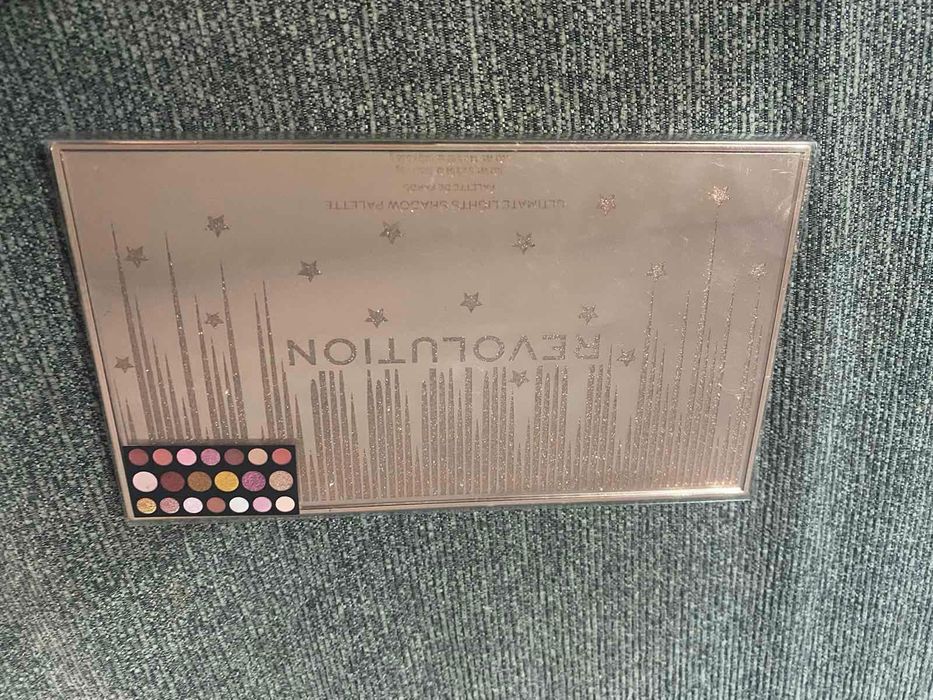 Палитра Makeup Revolution Ultimate Lights