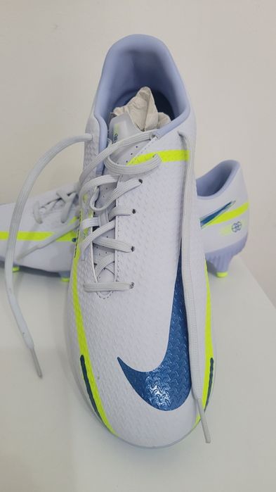 Pantofi sport/ ghete fotbal nike