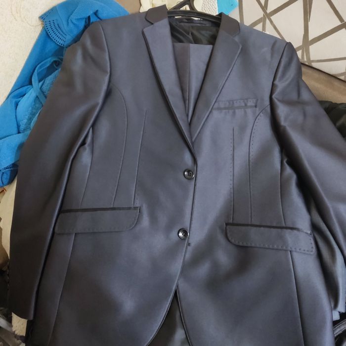 Продам мужской костюм