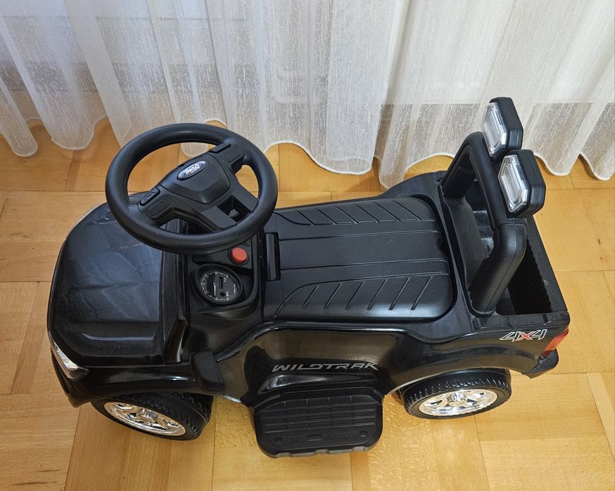 Mașinuță ELECTIRCA pentru copii