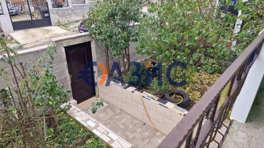 Продава се Къща в Средец - 174 кв.м за 411 €/кв.м - Снимка #12
