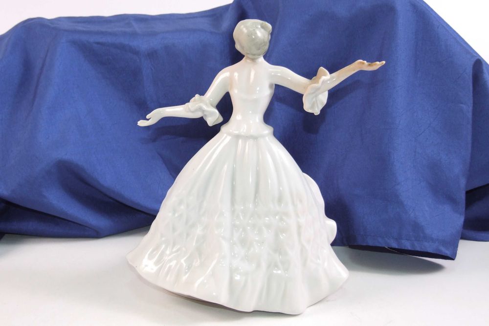 BIBELOU: Balerina portelan fin, 24 cm, Made in România, NOU