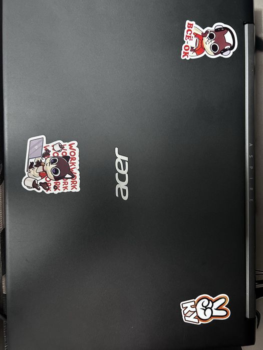 Acer Aspire A715