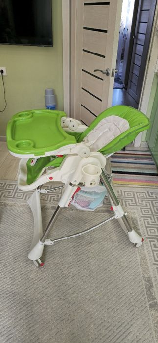 Продам стульчик для кормления