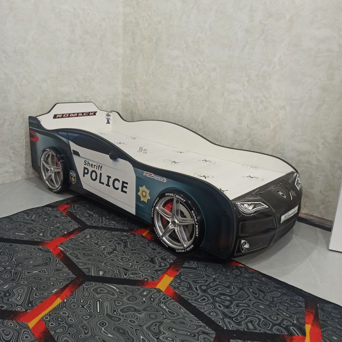 Детская кроватка машинка