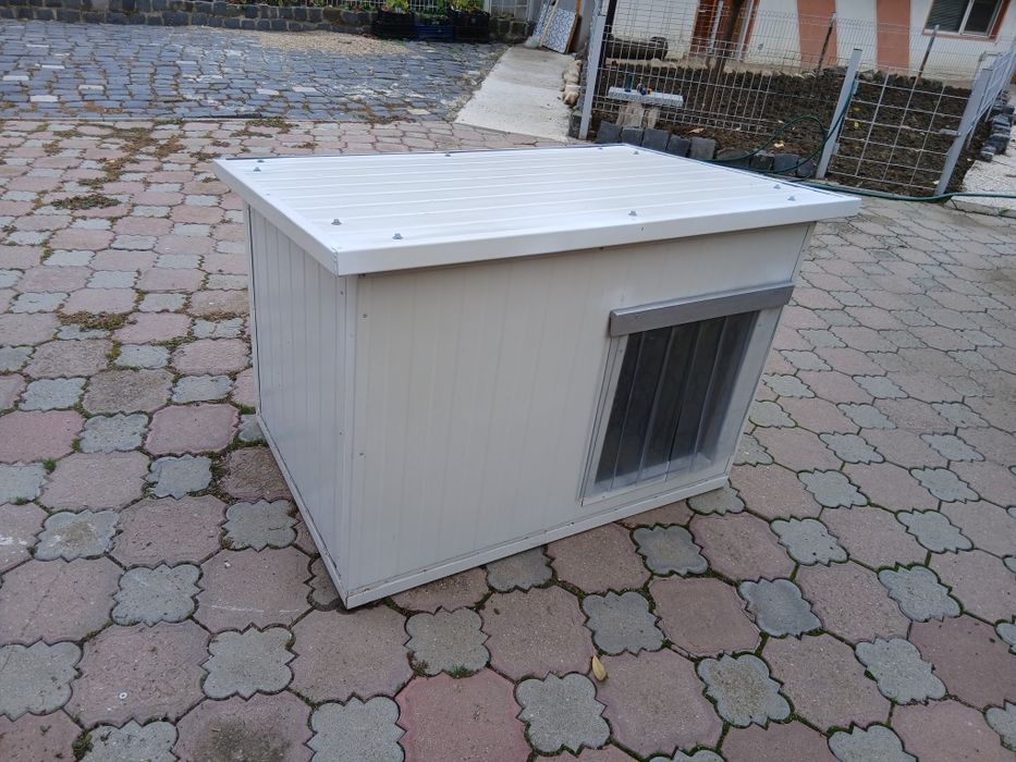 Vănd căsuță pentru căței