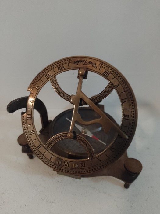 Busola cu compas si cadran solar nautic din alamă , dimensiuni